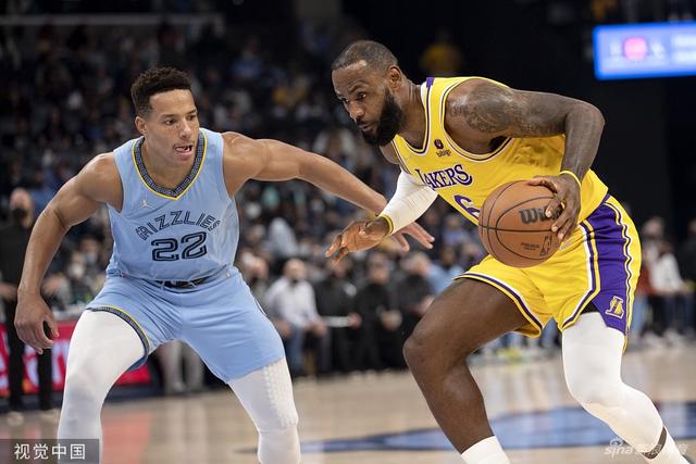 NBA新赛季开始，来挑战“每日幻想篮球”游戏吧！